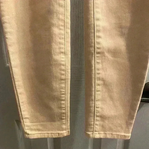 Maurices Women’s small Regular Tan Jeggings Skinny Stretch Jeans EUC - Picture 2 of 9